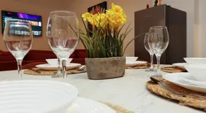 Beautiful Apartment Located on Ledbury High Street- Sleeps up to 8! Dog Friendly - Image 4