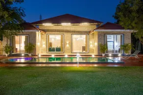 Alaya Stays 5 BHK Roohmon's Farm with Private Pool, Garden & Bar - Image 3