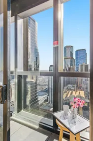 Modern 2BR on Collins Skyline Views & Parking - Image 4