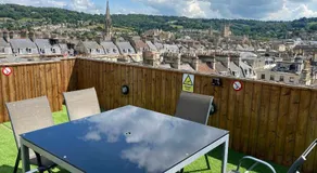 Bath Roof Terrace Apartment, City Centre, Sleeps up to 8 - Image 3
