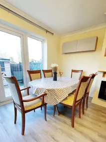 4 Bed Rooms Holiday Home - Image 5