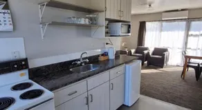 Cherry Grove Motel - Image 3