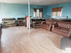 Lake and yeti hotel - Image 3