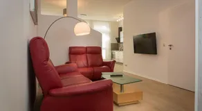 H&H Apartments im Herzen der Stadt in der Lange Strasse geräumig ruhig mit Küche und Esstisch - Image 2