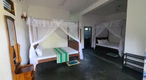 Sayura Beach Hotel - Image 2