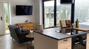 The DeerView Lodge - Image 4