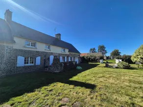 Spacious Family Home Near the Sea - Image 4