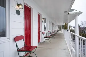 Bay Inn of Petoskey - Image 4