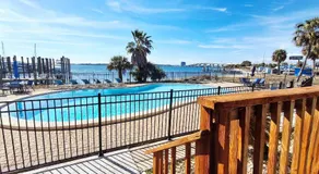 Waterfront 1-Bedroom Condo in Panama City - Image 4