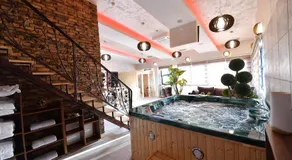 Garnet Hotel & Event Centar - Image 2