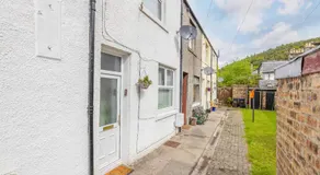 Cosy town centre cottage - Image 3