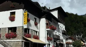 Maen apartment, Valtournenche - Image 3