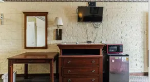 Regency Inn - Image 4
