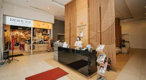 Apartemen Mahogany oleh Halahouse - Image 3