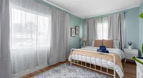 Luxury Home & Mins to Beach and Walk to Downtown - Image 2