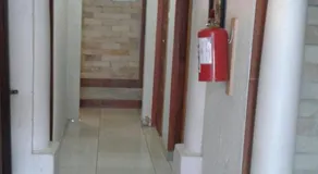 Royal Crown Guesthouse - Image 3