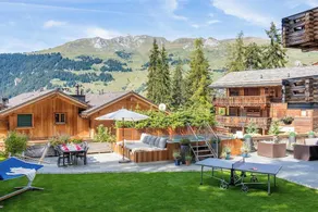 The Lodge - Image 4