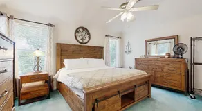 Lovely, waterfront home - river access, large yard, lovely patio & washer/dryer - Image 2