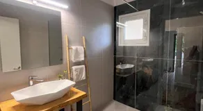 Anthia Apartment - Image 2