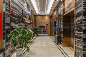 Maison Realm Hotel - Image 3