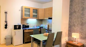 Cosy Living Apartment w Balcony - Image 4