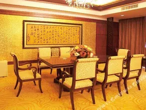 Phoenix Court Hotel (Jingzhou Ancient City Changjiang University) - Image 5