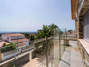 Apartment in Roses with Private Pool  Garden - Image 2