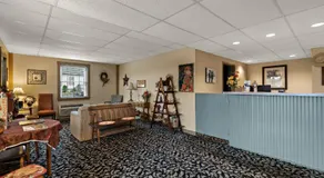 Country Living Inn - Image 3