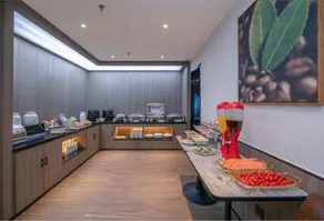 Super 8 Hotel (Beijing Daxing Huangcun Dayuecheng) - Image 4