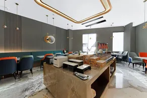 CLOUDS HOTEL - Image 3