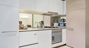 Complete Host Leopold Apartments - Image 3