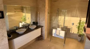 Luxury Truffle Farm Stay Near Melbourne with Stunning Views Scotch Hill - Image 2
