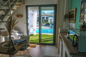 Suites by Aix Keys avec jacuzzi privatif 5 min des plages Fouras - Image 3