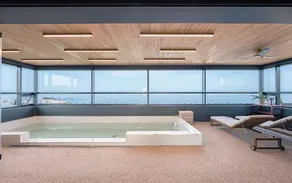 Pohang Guryongpo Hotel 701 - Image 3