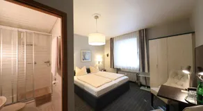Hotel Am Ehrenhof - Image 2