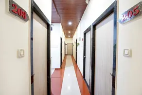 Hotel kailash Park - Image 5