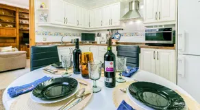 1 Bedroom Beautiful Apartment In Sevilla - Image 2