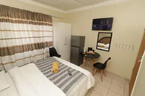 Quintax Guest House - Image 2