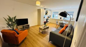 Central Old Town Base 1 & 2BR Apartments - Image 2