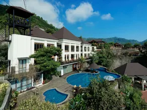 Jambuluwuk Convention Hall & Resort Batu - Image 4