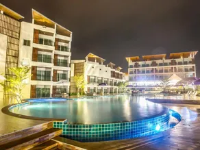 Saint Tropez Resort - Image 2