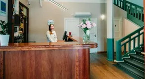 Economy Hotel - Image 4