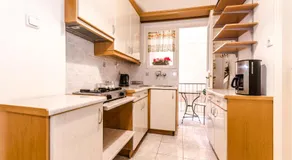 Petaluda House 3 - Image 2