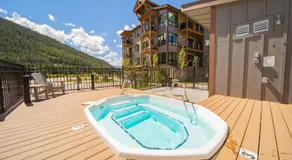 1 bedroom apartment free electric charger Keystone - Image 3