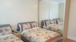 London Luxury 2 Bedroom Flat 5min walk from Overground, with FREE WIFI, FREE PARKING-Sleeps x6 - Image 2