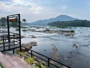 ATHIRAPPILY RIVER RESORT - Image 4
