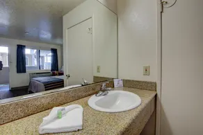 Good Nite Inn Sylmar - Image 2