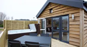 Braidhaugh Holiday Lodge and Glamping Park - Image 5