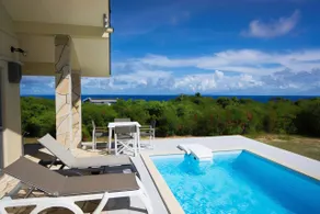 Crystal Villa Imgya - Image 4