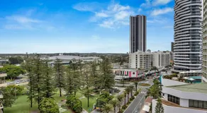 Luxury Living At The Oracle - Image 4